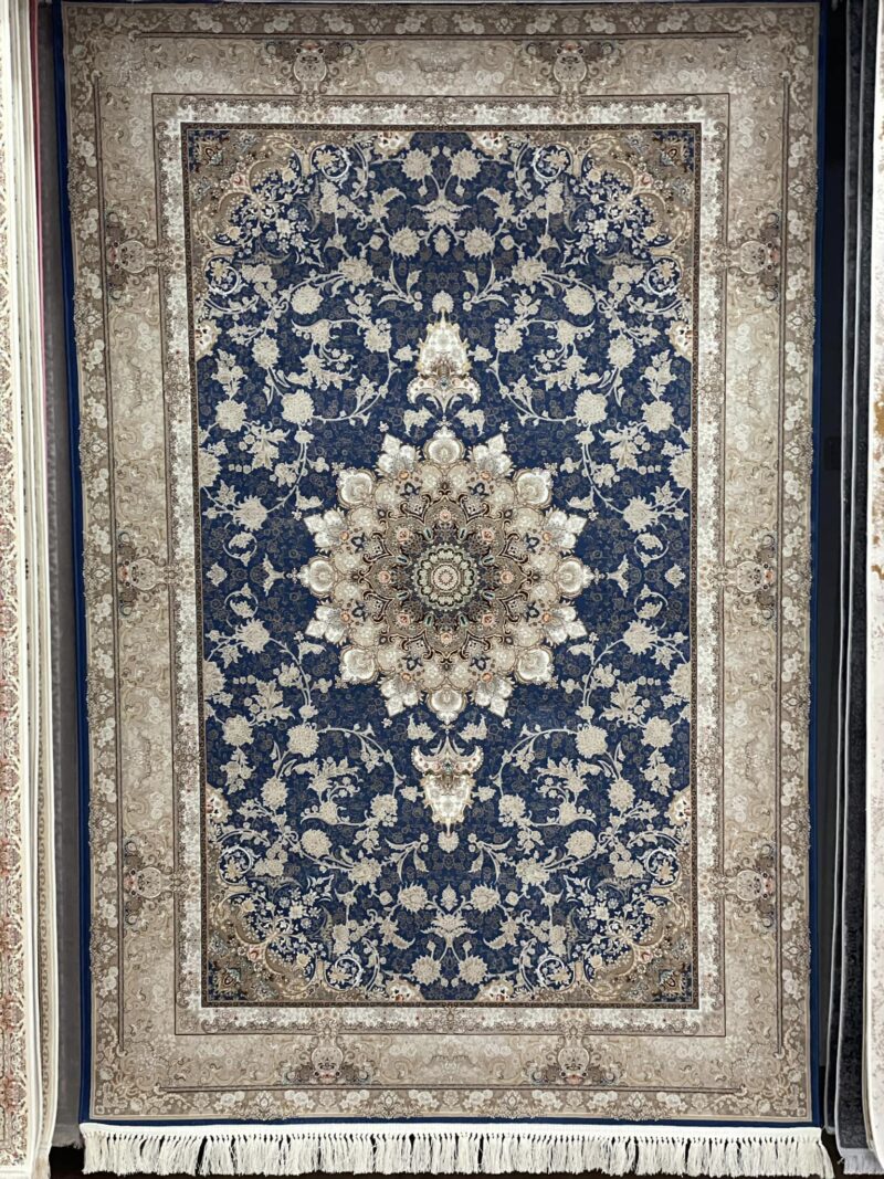 Персийски килим с класически дизайн в син цвят